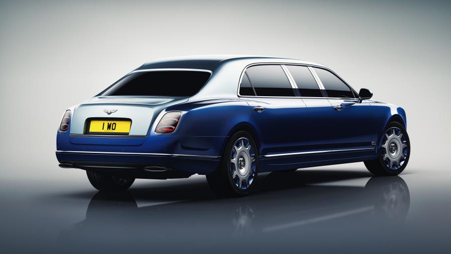  Bentley Mulsanne Grand Limousine by Mulliner 2016 года  (фото 2 из 4)